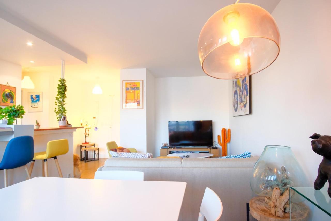 Beautiful And Bright Appt With Eiffel Tower View Apartment Paris Exterior photo
